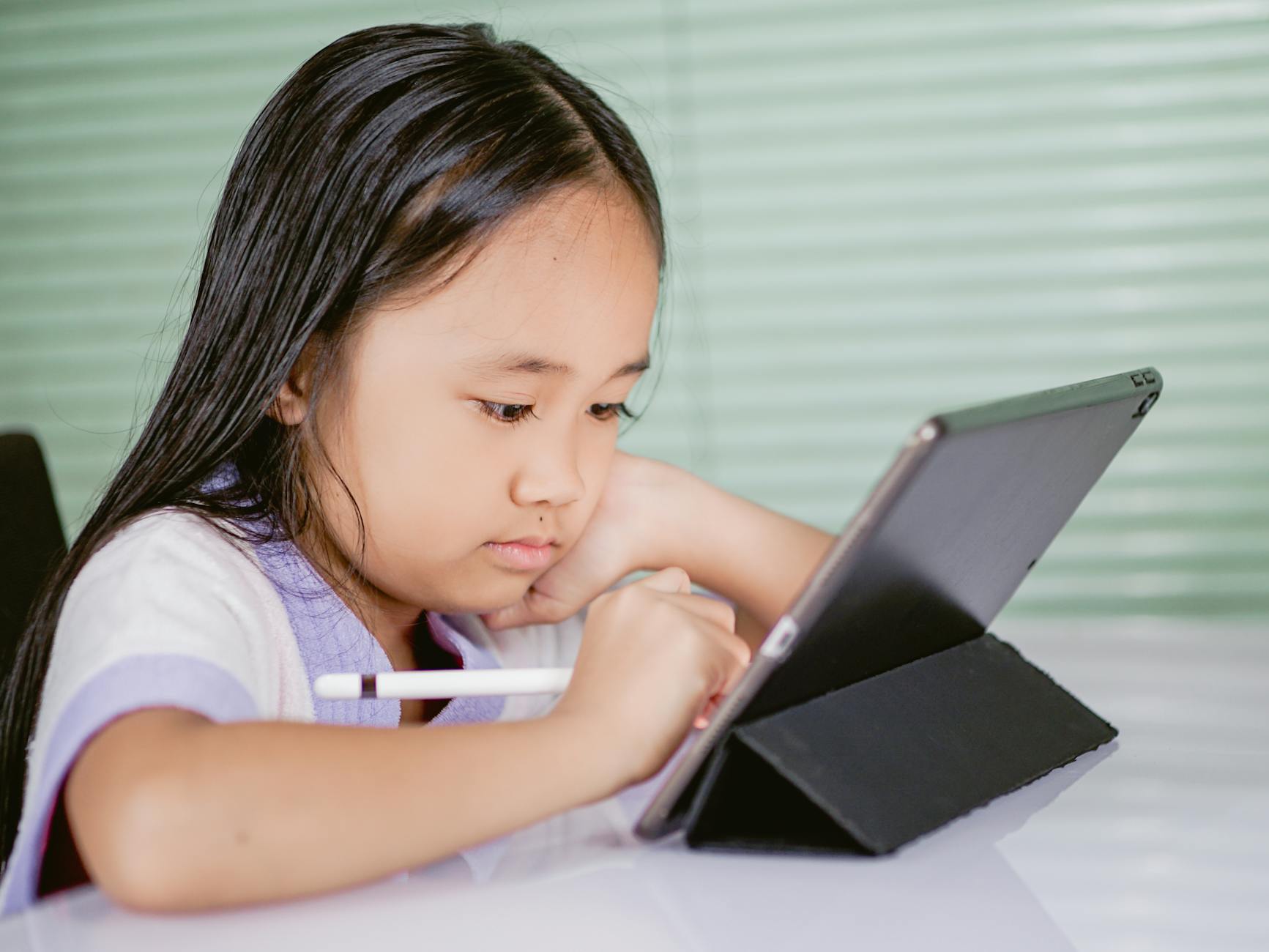 Screens in Our Homeschool: The Actual Framework We Use